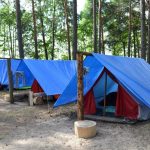 Палаточный школьный лагерь