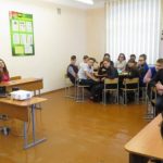 Влияние интернет-сообществ на учащихся обсудили вместе со священником в средней школе №11 города Лида